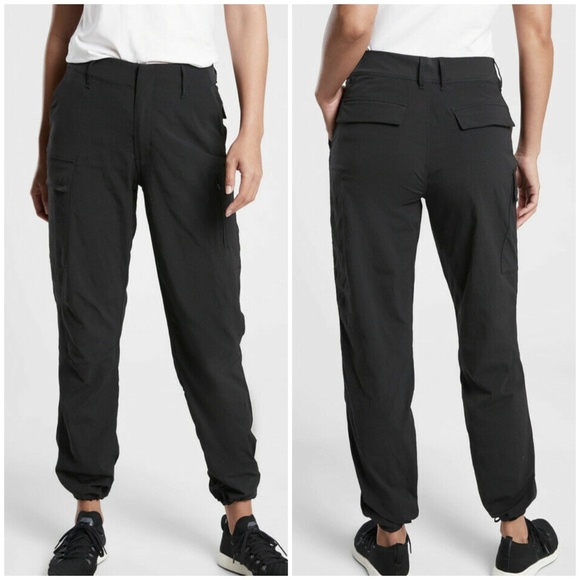 Athleta Black Trekkie Utility Cargo Hiking Travel Pants #657594 Size 16